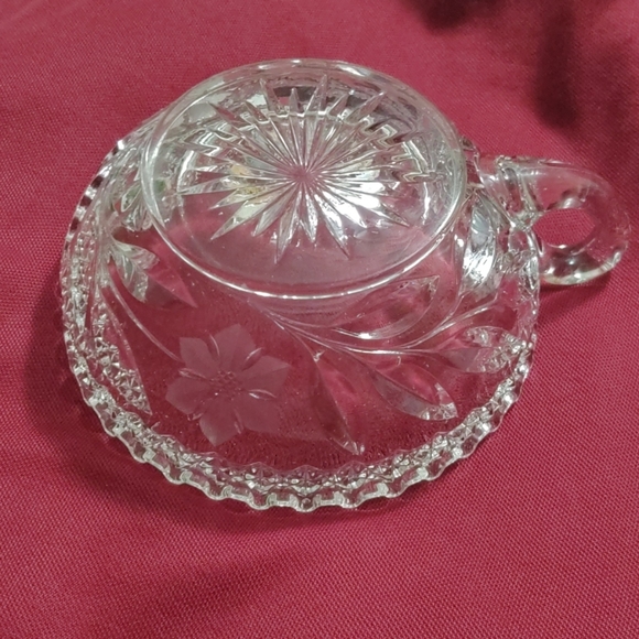 Crystal Nappy candy/nut dish w/ handle - Picture 4 of 5